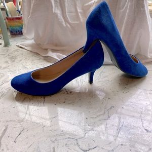 J. Adams size 6.5 suede heels. Lightly worn, beautiful shoes for holiday or work